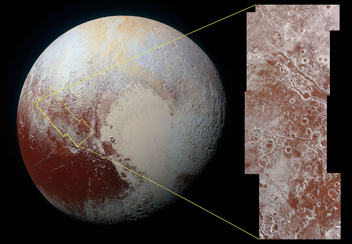 Регіон Вікінг Тера - ще одна червона пляма на планеті, помічена New Horizons. NASA / Johns Hopkins University Applied Physics Laboratory / Southwest Research Institute