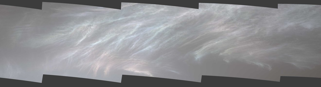 Перламутрові хмари, сфотографовані «К'юріосіті» 5 березня 2021 року. NASA, JPL-Caltech, MSSS